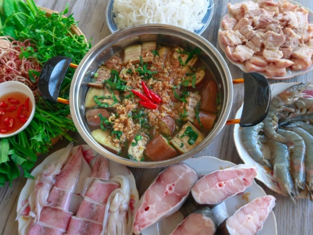 Lẩu Mắm – Hương Vị Đậm Đà Của Miền Sông Nước