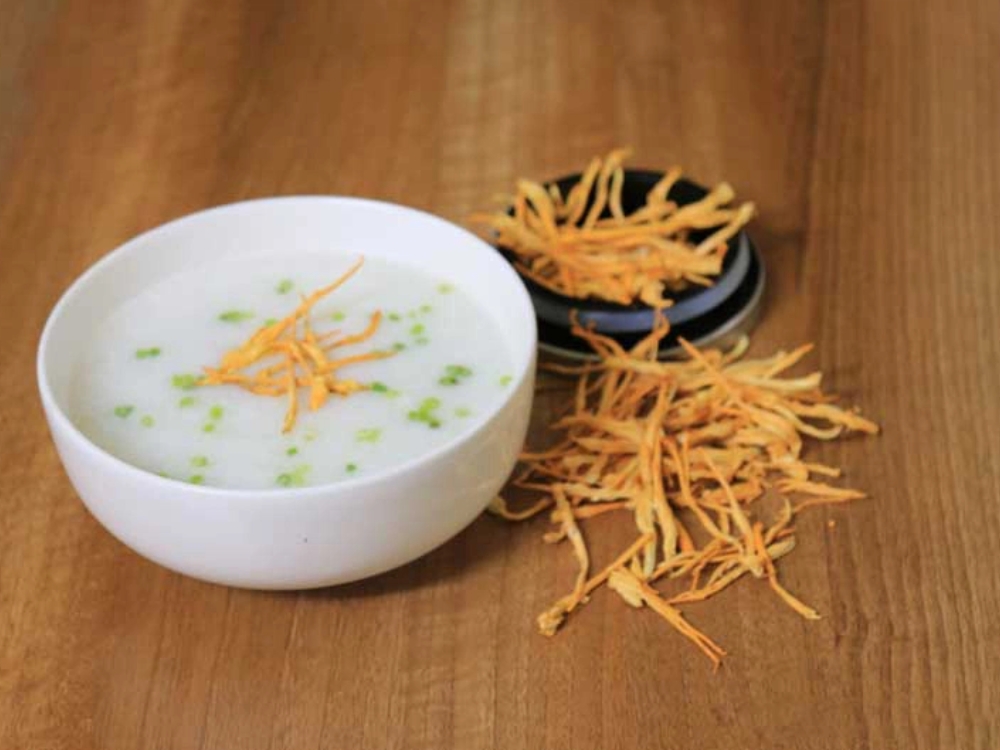 Đông trùng hạ thảo