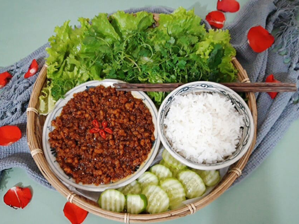 Mắm ruốc chưng thịt 