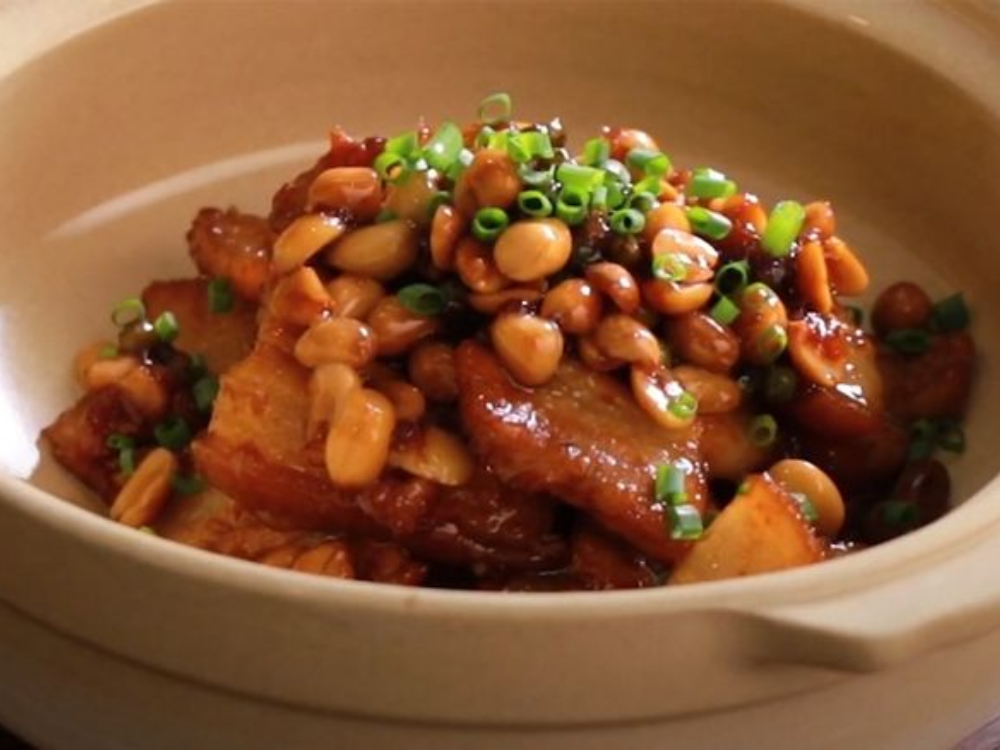 Thịt ba chỉ kho đậu phộng