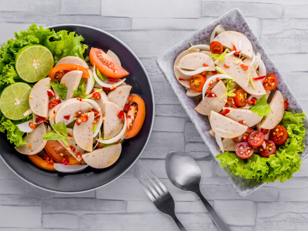 Vì Sao Chả Lụa Luôn Hiện Diện Trên Mâm Cỗ Truyền Thống Việt?