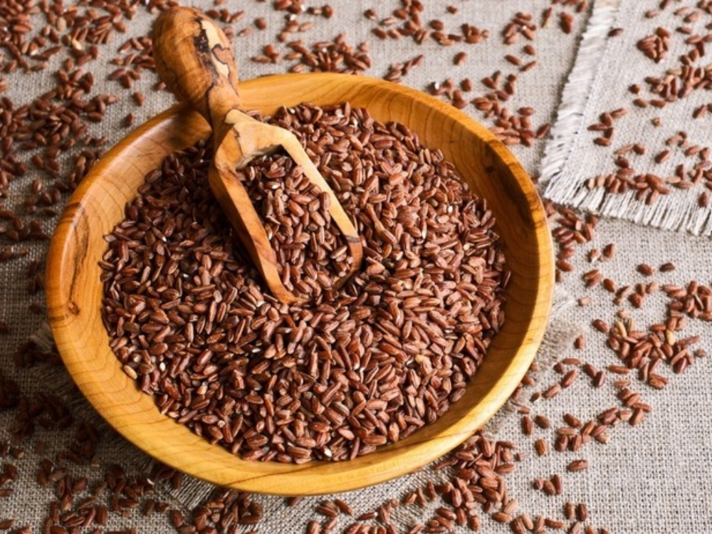 Bí quyết nấu cơm ngon từ gạo một bụi đỏ