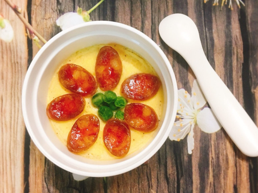 Lạp xưởng hấp trứng 