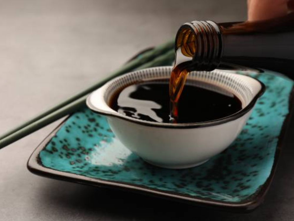 Nước Tương Tự Nhiên Khác Biệt Như Nào So Với Nước Tương Công Nghiệp?