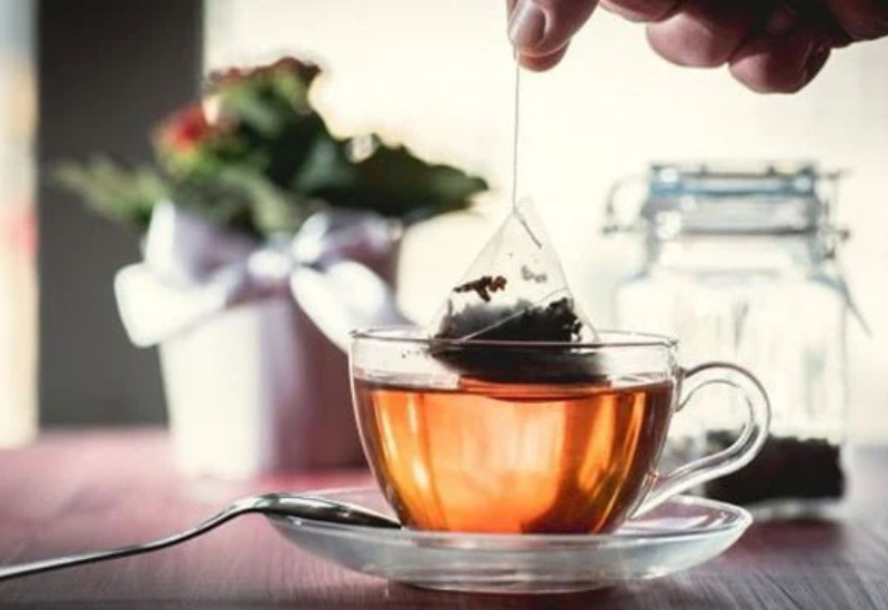 Gói trà kim tự tháp chứa trà chất lượng tốt sau trà lá rời