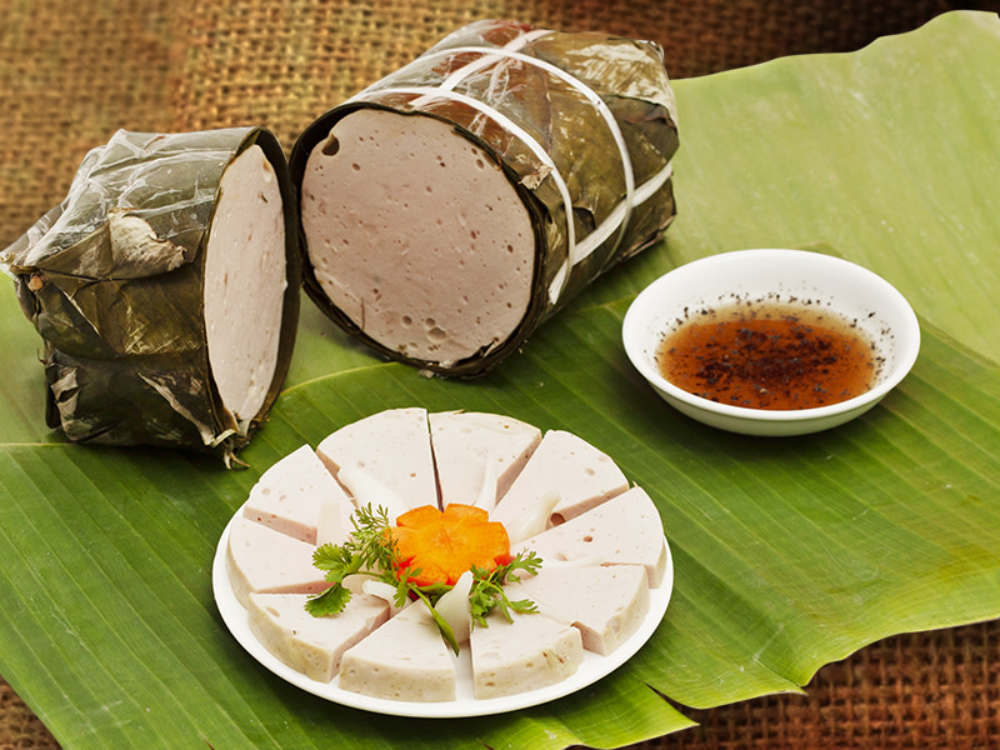 Chả lụa là gì? Có khác gì với giò lụa không?