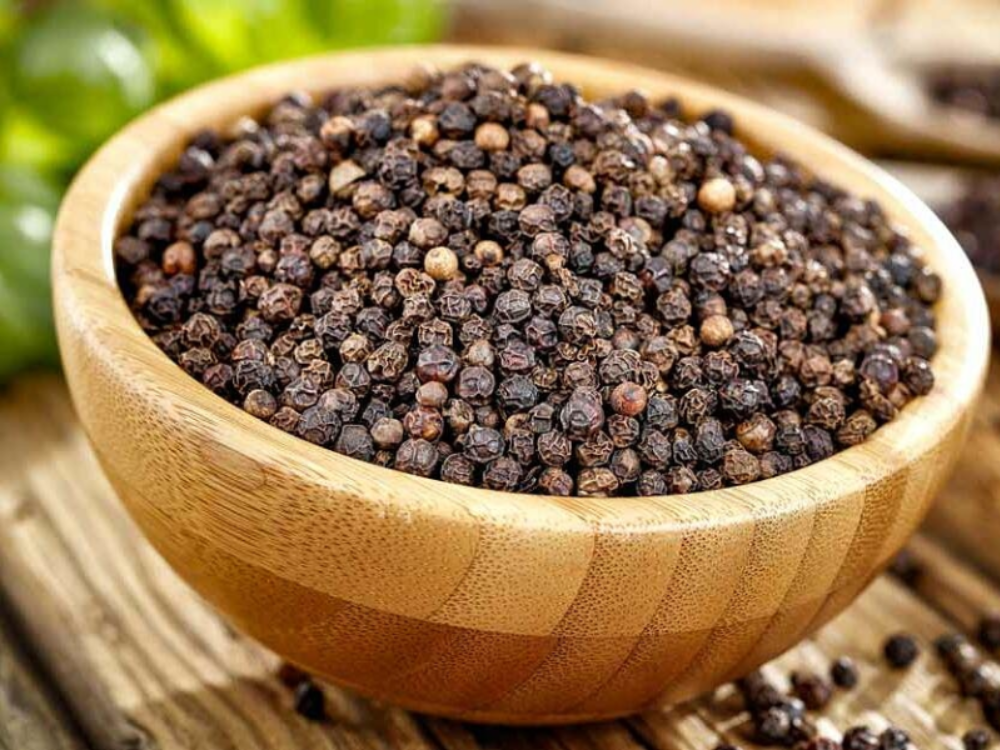 Tiêu Xay Sẵn Hay Tiêu Nguyên Hạt Tốt Hơn?