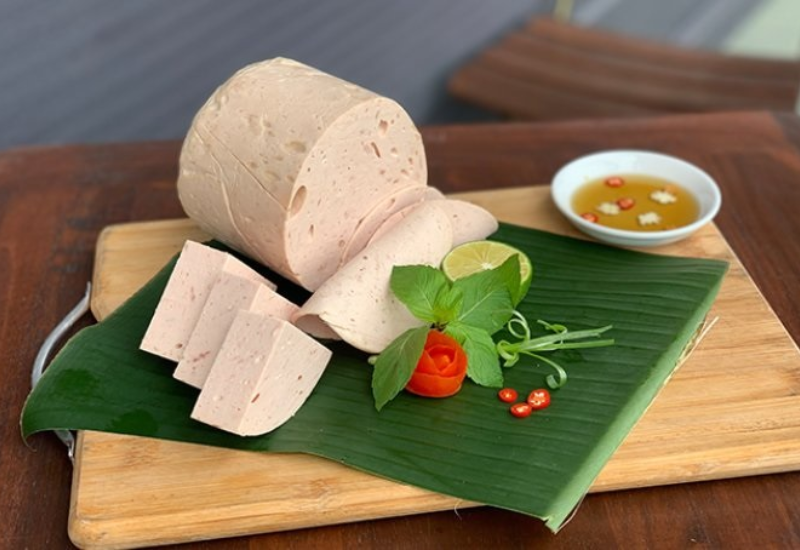 Chọn chả lụa chất lượng và an toàn