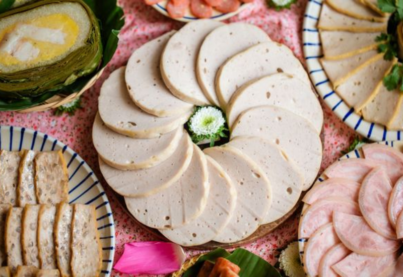 Chả lụa là gì, chả lụa làm từ gì?